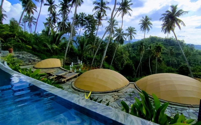 The Flame Tree Estate&Hotel