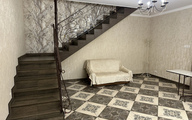 Частный дом с бассейном и баней