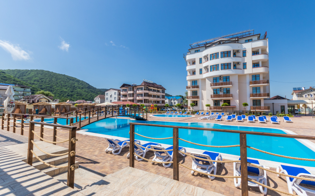 Roza Vetrov Hotel