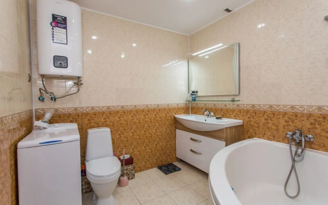 Na Ulitse Tolstogo 43A Flat
