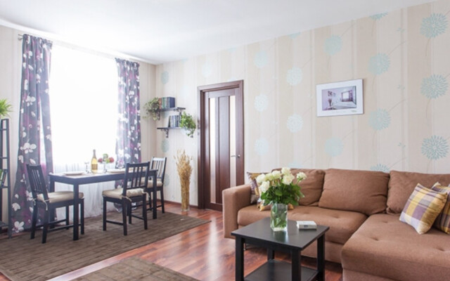 Okolo Tsuma Apartments