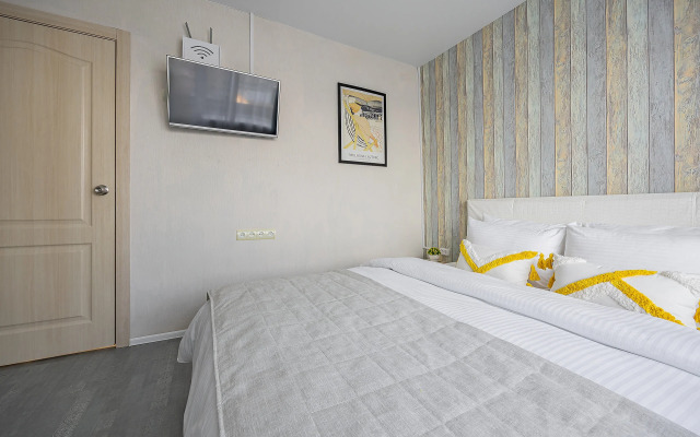 Апартаменты двухкомнатные в самом центре на Большой Покровской 73, Сова-Дом