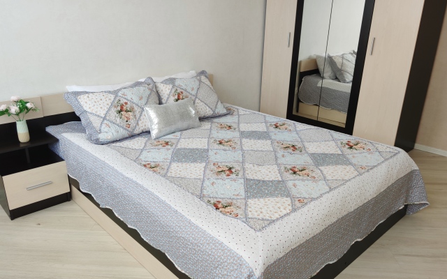 Komfort Na Tsentralnom Proyezde 17 Apartments