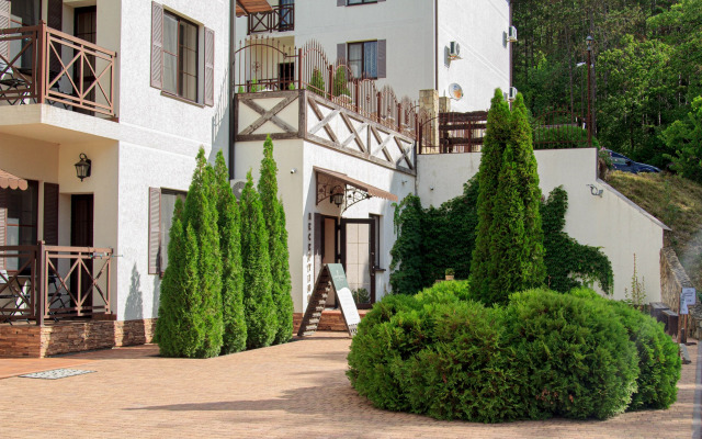 Vintazh Hotel