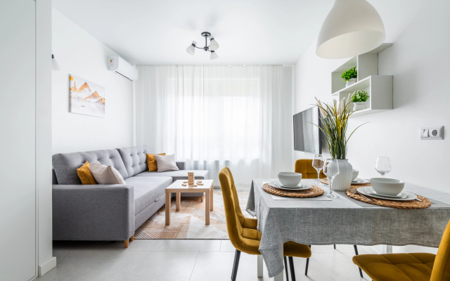 Квартира Евродвушка возле метро и ТЦ