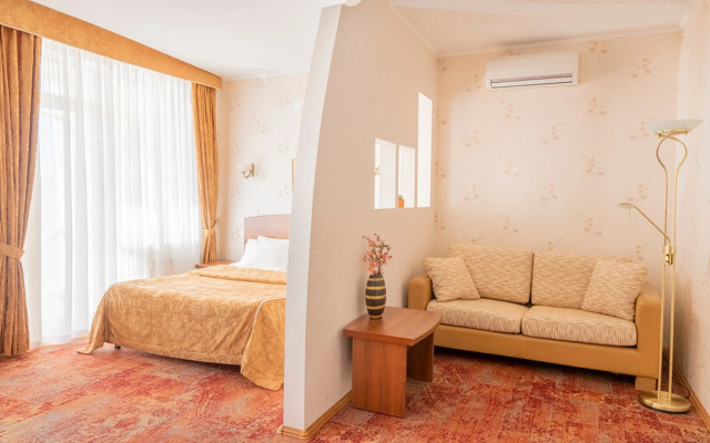 Almaz Hotel