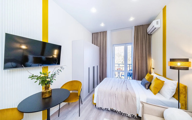 V Zhk Lletniy 8 Apartments