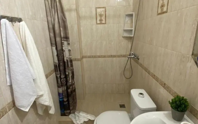 RosaHome Loo Guest house