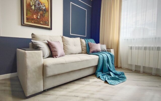 Renta27 na beregu Amura vblizi TC Brosko Moll Flat