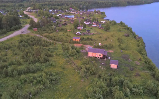 Дом Для Отпуска на Берегу Озера Маслозеро