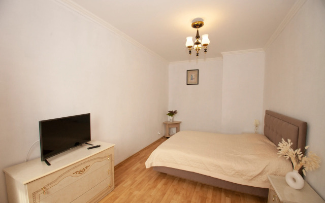 Svetlaya Ryadom S Morem Flat