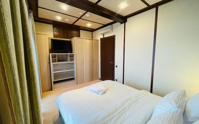 Yacht Club Fregat Hotel