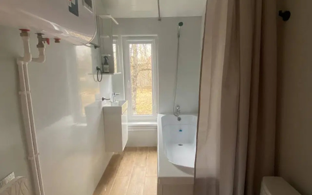 Частный дом Ani hOMe с садом у горной реки