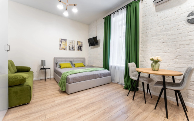Dizaynerskaya Dvukhmestnaya Studiya Flat