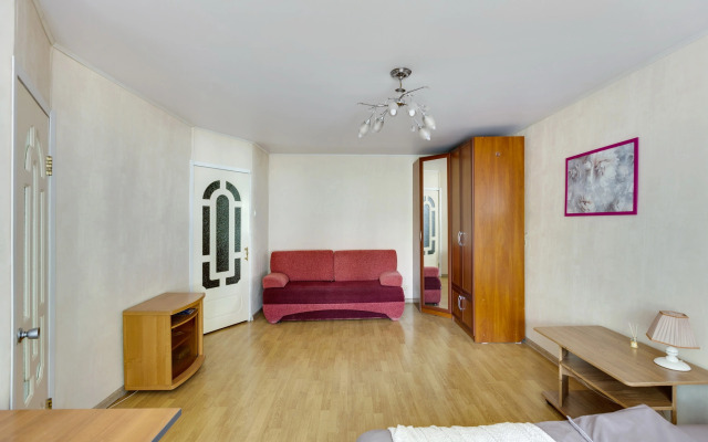 V Tsentre Flat