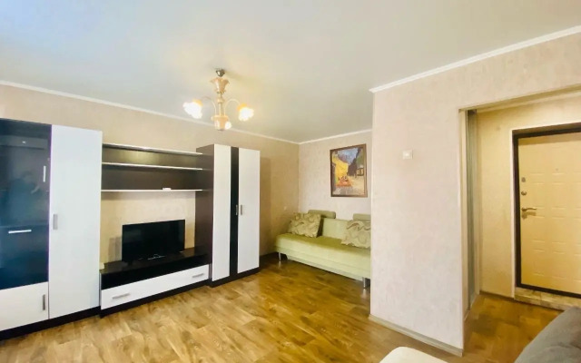 Pionerskaya 18 Flat