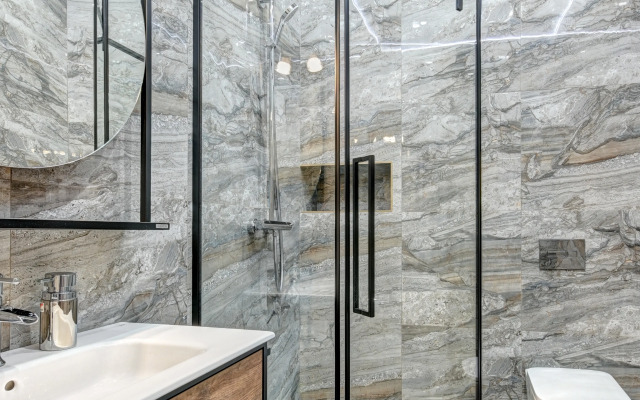 Ansi Akter Gelaksi Apartments 2