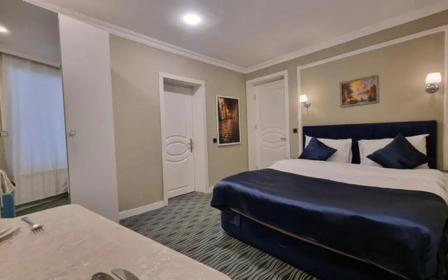 Retro Art Boutique Hotel