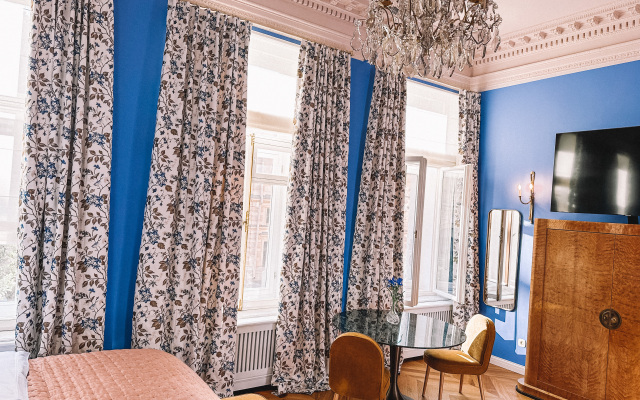 Апартаменты Эксклюзивная квартира Уголок Парижа