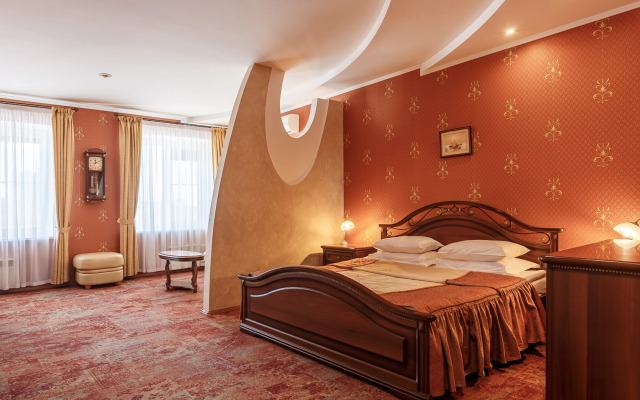 Almaz Hotel