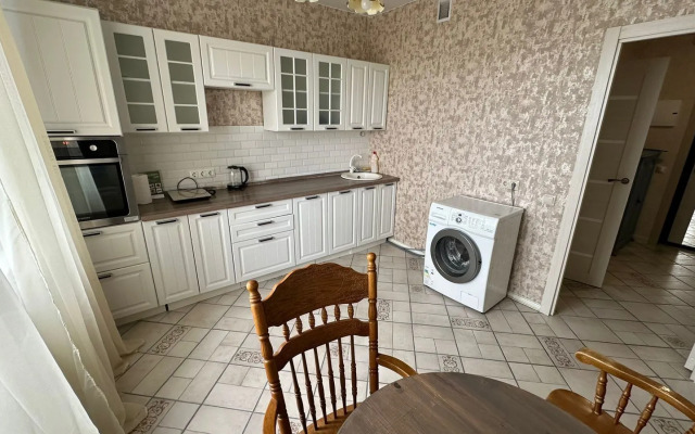 Na Ulitse Pavshinskiy Most 1/4 Flat