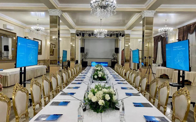 Stary Zamok Hotel