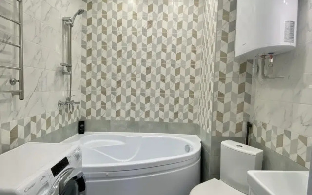 Bakinskaya 26-15 Flat