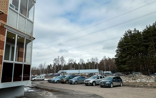 Uyutnaya Ryadom S Borom I Oblastnoy Bolnitsey Flat