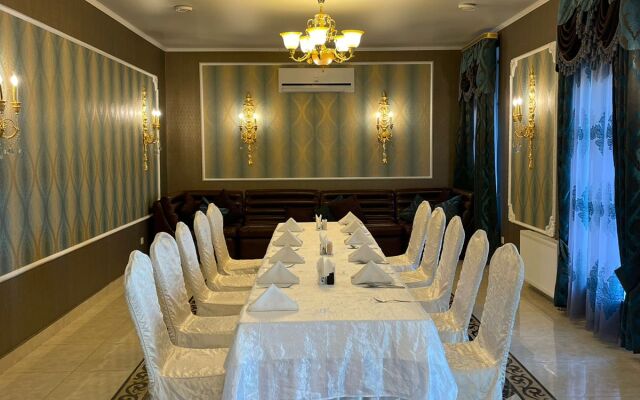 Art Restoran Vivaldi Hotel