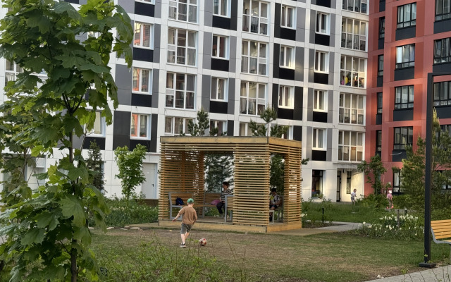 Квартира Студия с камином у парка