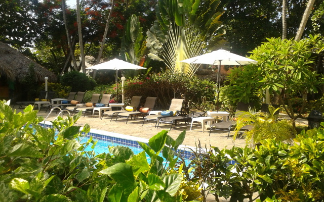 Residencia Del Paseo Apart-Hotel