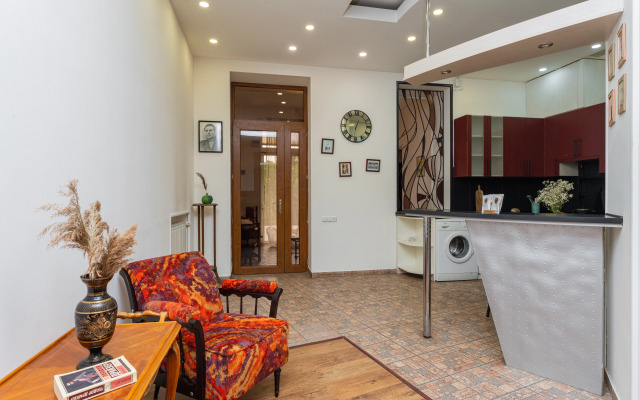 KeyGo #0159, 1 Bedroom, Balcony ,City Center Apartments