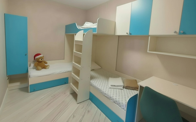 Квартира вместительная двухкомнатная с видом на море