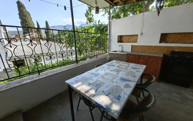 Na Ulitse Izobilnaya 19B Private House