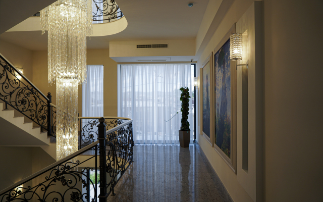 Igit Plaza Hotel
