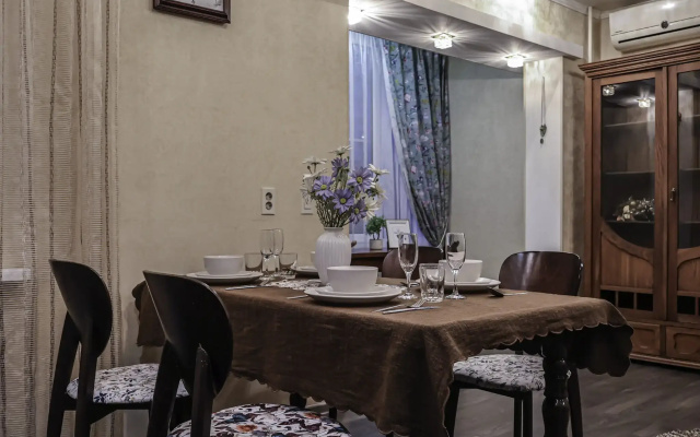 Kvartira Green FOX radom s teatrom Opery i Baleta