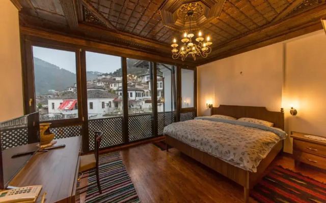 Onufri Hotel