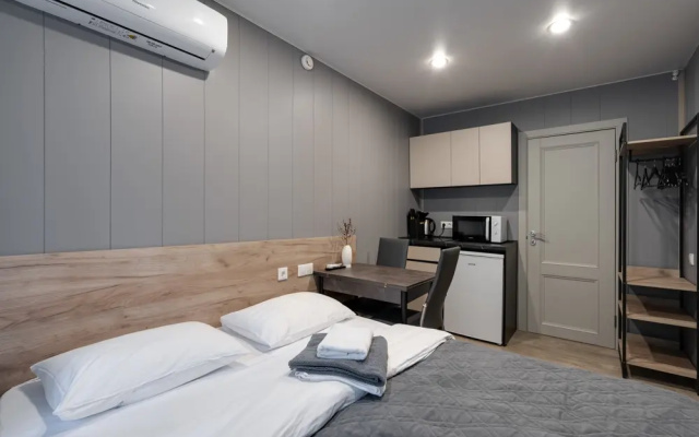 Apart-otel' Selfric