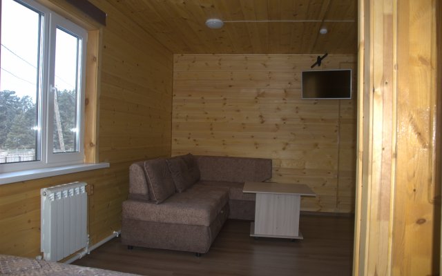 SEMEJNYiJ Guest House