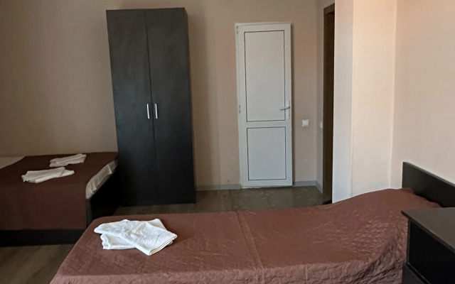 Dva Kapitana Guest House