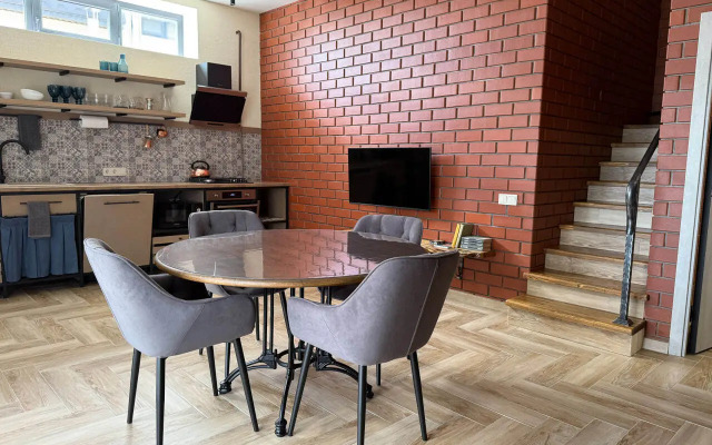 Na Shakhtyorov 28 (4) Private House