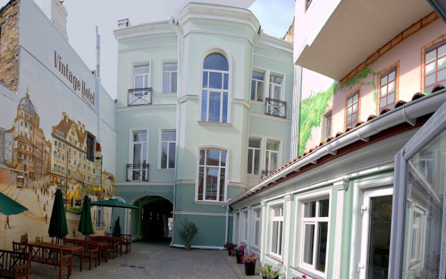Vintazh Hotel
