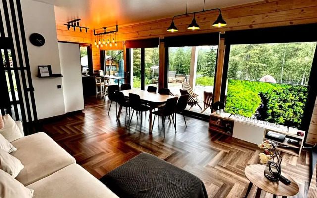 Vallery Chalet
