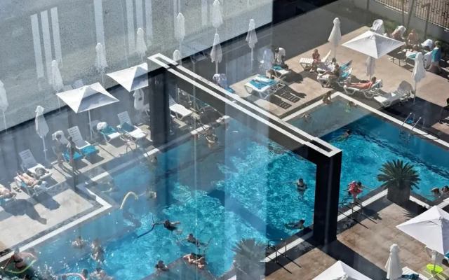 Hotel Izumrud