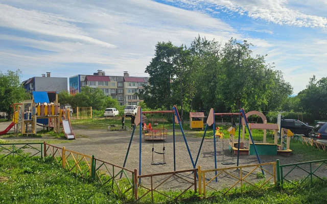 Апартаменты Трехкомнатные Апартаменты на Карбышева 12