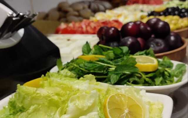 Отель Linda Port Hotel