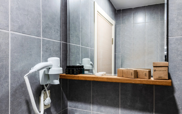 Отель Roys Hotel & Suites