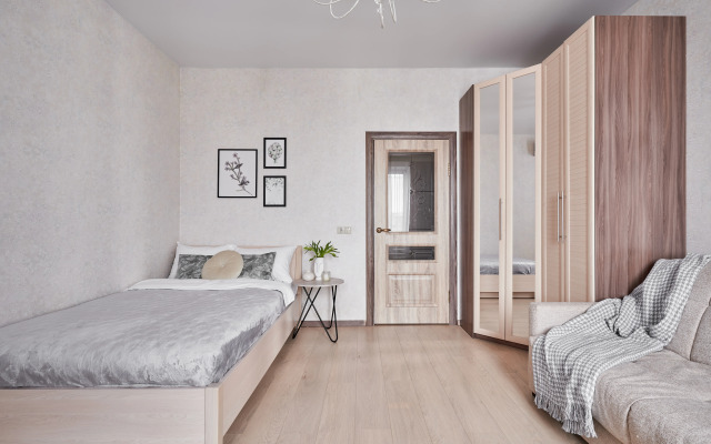 Квартира на 17 этаже на Речном