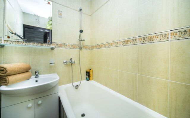 2-Kh Komnatnye Apartamenty Na Kujbysheva Flat