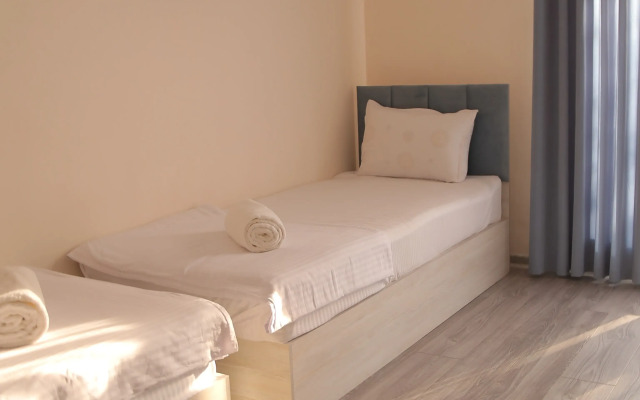 Ideal Best Tour Hotel
